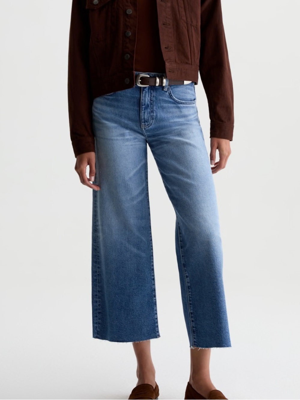 AG Saige Wide Leg Crop Jeans size 27 (runs large) mid-rise, Italian fabric